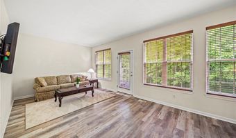 10707 Crossings Dr, Aurora, OH 44202