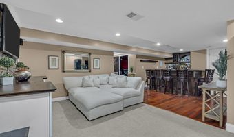 6 Surle Ct, Bayville, NJ 08721
