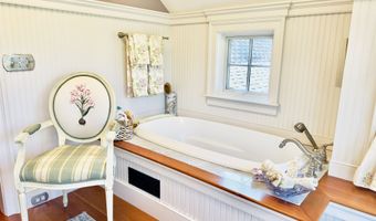 89 Chestnut Hill Rd, Amherst, NH 03031