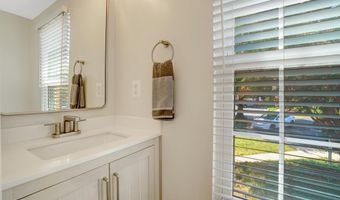 6063 HYDRANGEA Dr, Alexandria, VA 22310