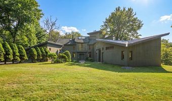 27 Ridge Rd, Canton, CT 06019