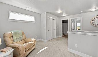 2226 Chan Dr, Adel, IA 50003