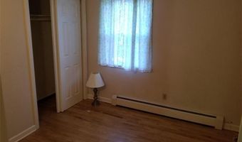 36 Woodcrest Dr, Bristol, CT 06010
