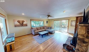 925 7TH St, Brookings, OR 97415