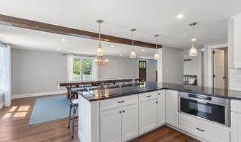 37 Trolly Farm Way, Falmouth, ME 04105
