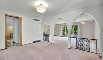 61 Caesar Blvd, Amherst, NY 14221