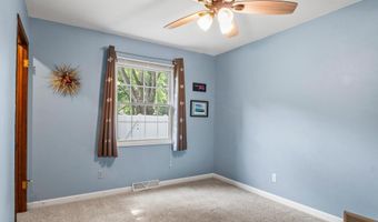1602 Golden Oak Ln, Madison, WI 53711