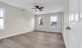 5 Buxton Ct, Barnegat, NJ 08005