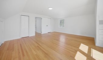 35 Dyer Ave, Canton, CT 06019