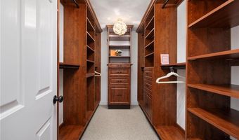 5 Morgan Ct, Lincoln, RI 02865