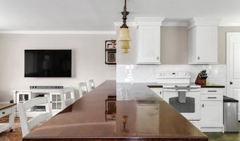 100 Blackstone St, Blackstone, MA 01504