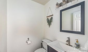 602 Hidden Springs Dr, Asheville, NC 28804