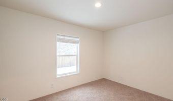 61071 Chuckanut Dr, Bend, OR 97702