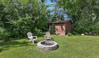 523 Maplewood Dr, Antioch, IL 60002