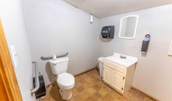 14 Court Sq, Alton, MO 65606