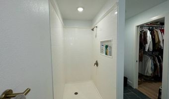 1008 S 10th Ave, Britton, SD 57430