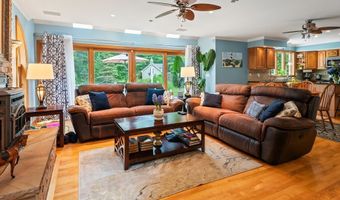 9 Santom St, Auburn, MA 01501