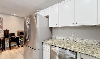 918 LAKE DESTINY Rd F, Altamonte Springs, FL 32714
