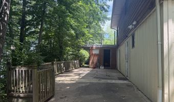 6 Riverview Dr, Athens, OH 45701