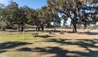 2804 Broome Ln, Beaufort, SC 29902