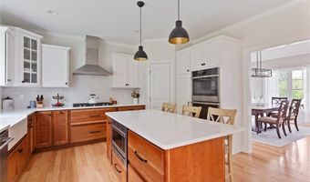 25 Kristin Dr, Cranston, RI 02921