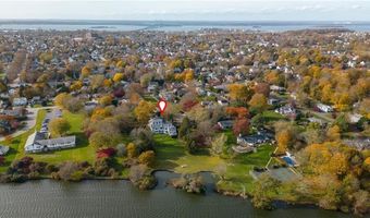 44 Bliss Mine Rd 4, Middletown, RI 02842