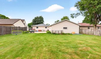 1645 E ROELAND Ave, Appleton, WI 54915