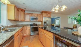 17 Keneson St, Billerica, MA 01821