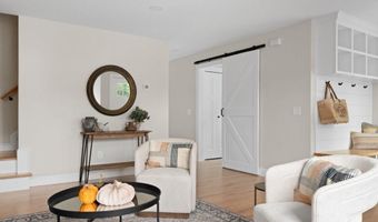 129 Wollaston St, Cranston, RI 02910