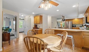2 Golden View Dr, Bow, NH 03304