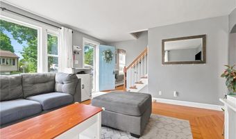 142 Mowry Ave, Cumberland, RI 02864