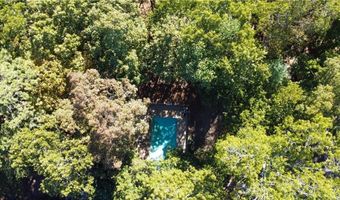 835 Lakeshore Dr NW, Berkeley Lake, GA 30096