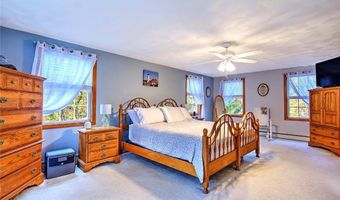 55 Whisper Ln, North Kingstown, RI 02852