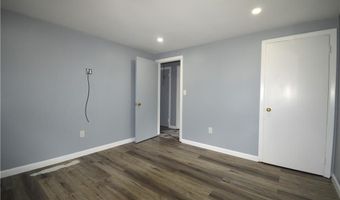 6 Sweeney Ln, Bristol, RI 02809