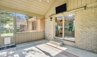 6686 Woodcrest Dr, Avon, IN 46123