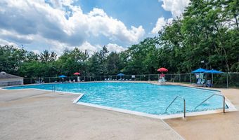 7521 CROSS GATE Ln, Alexandria, VA 22315
