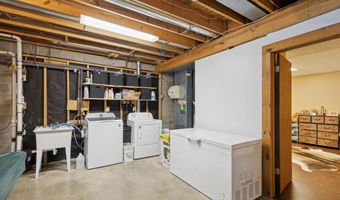 8484 N Rollin Hwy, Addison, MI 49220