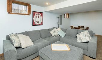 806 SE Kensington Rd, Ankeny, IA 50021