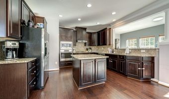 25850 CLAIRMONT MANOR Sq, Aldie, VA 20105