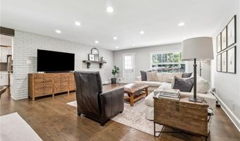 180 Pruitt Dr, Alpharetta, GA 30004