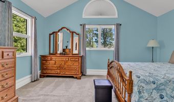 36 Whiting Farm Rd, Branford, CT 06405