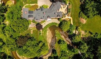 25733 River Dr, Franklin, MI 48025