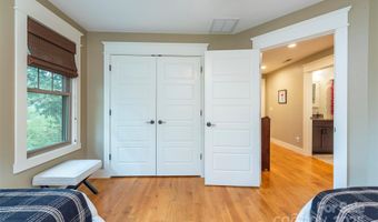 71 McLain St, Asheville, NC 28803
