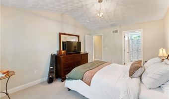 132 Julian Rd, Warwick, RI 02889