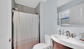 1521 Neptune Ave, Beachwood, NJ 08722