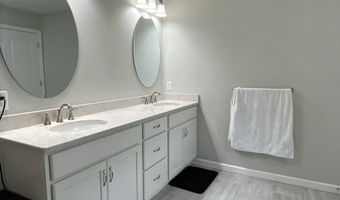 25 Damato Way, Agawam, MA 01001
