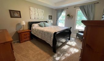 2329 Woodridge Dr, Adrian, MI 49221