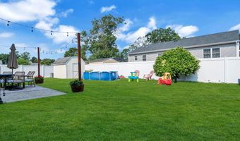 728 NEPTUNE Ave, Beachwood, NJ 08722