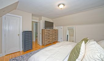 5 Kakely St, Albany, NY 12208