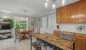 4802 Thornwood Dr, Acworth, GA 30102